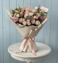 Букет цветов из:  Розы и Лизиантусы в Баксаненке