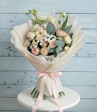 Букет цветов из:  Розы и Лизиантусы в Баксаненке