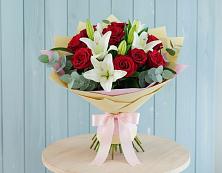 Букет цветов из:  Лилии и Розы в Баксаненке