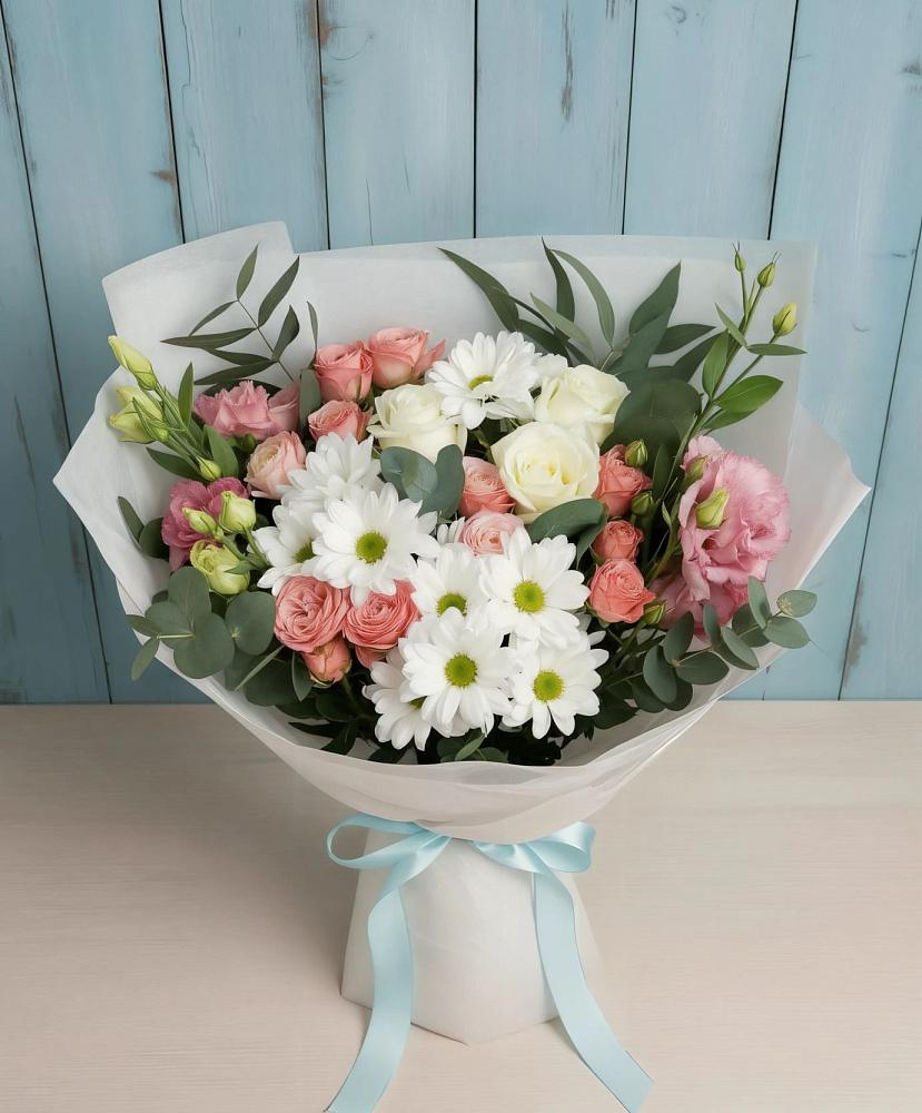 Букет цветов из: Розы, Лизиантусы и Хризантемы в Баксаненке
