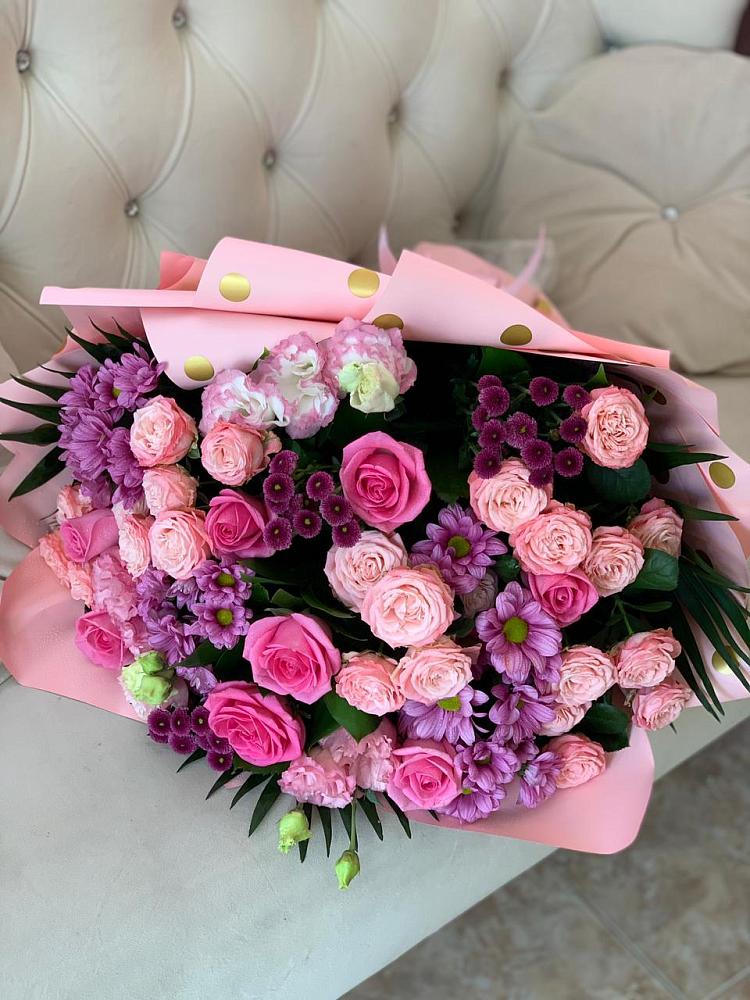 Букет цветов из: Хризантемы, Розы и Лизиантусы в Баксаненке