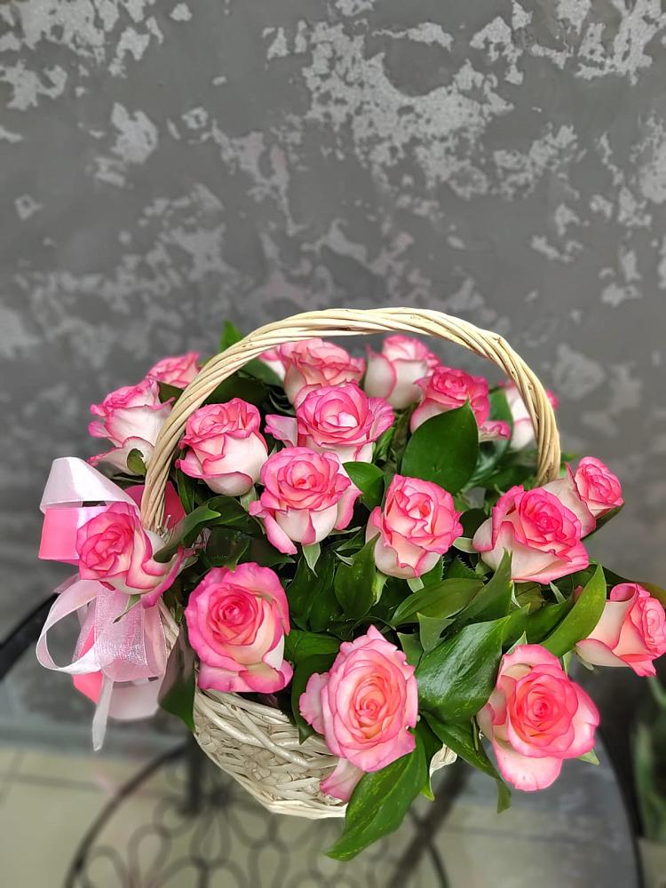 Цветочная композиция из Розы в корзине в Баксаненке