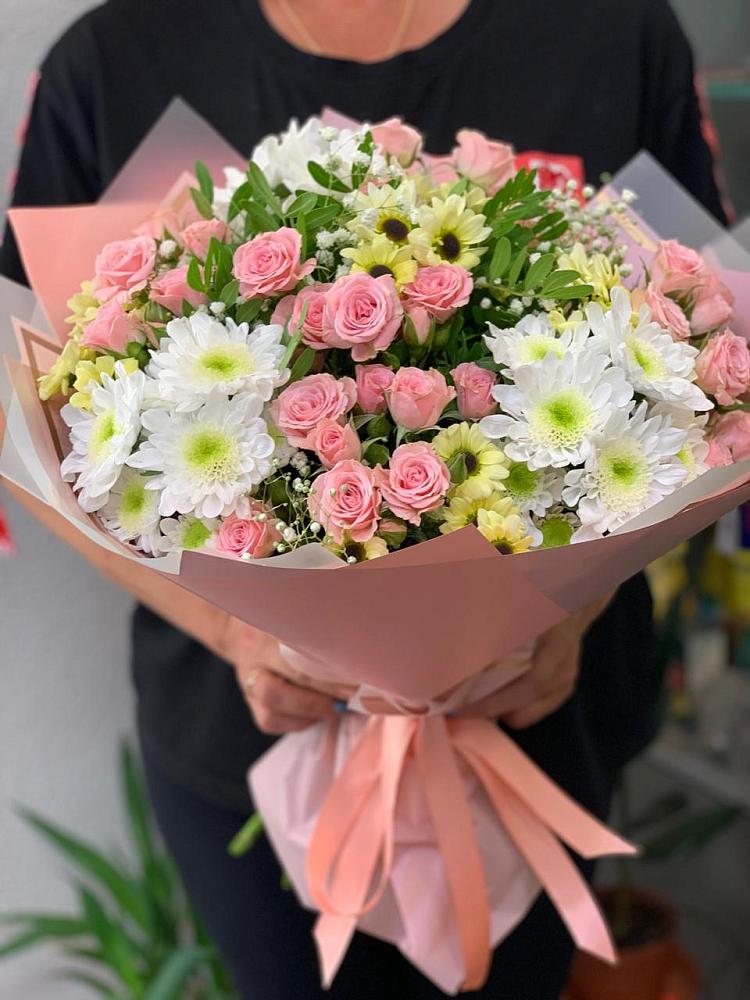 Букет цветов из: Розы и Хризантемы в Баксаненке