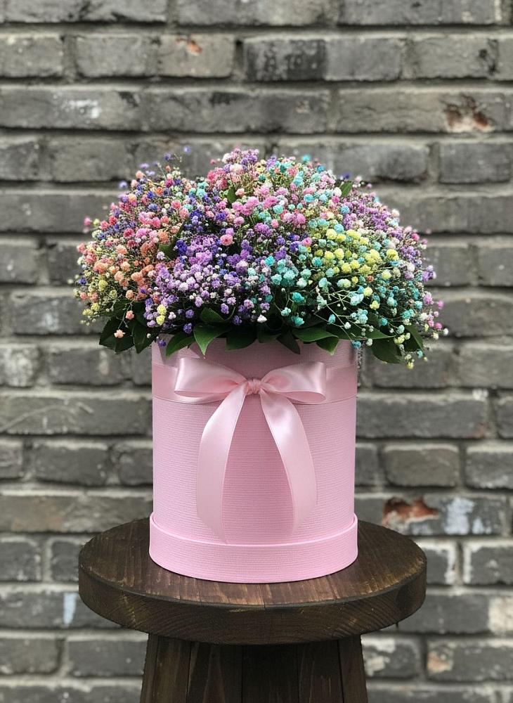 Цветочная композиция из Гипсофила и Розы в шляпной коробке в Баксаненке