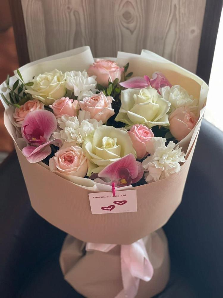 Букет цветов из: Орхидеи, Розы и Гвоздики в Баксаненке