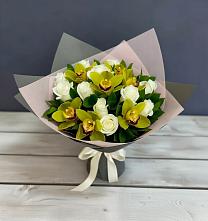 Букет цветов из:  Орхидеи и Розы в Баксаненке