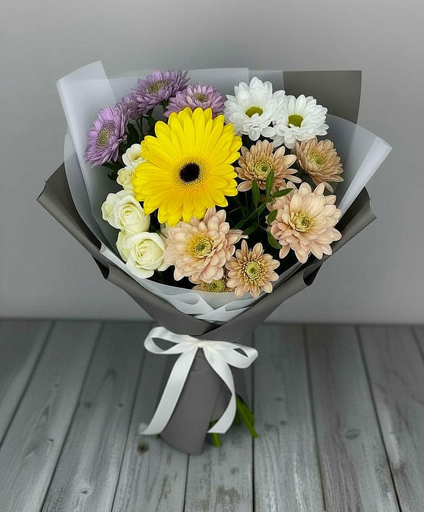 Букет цветов из: Розы, Герберы и Хризантемы в Баксаненке