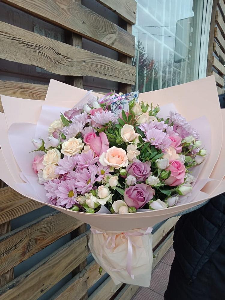 Букет цветов из: Розы и Хризантемы в Баксаненке