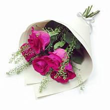 Букет цветов из:  Розы в Баксаненке