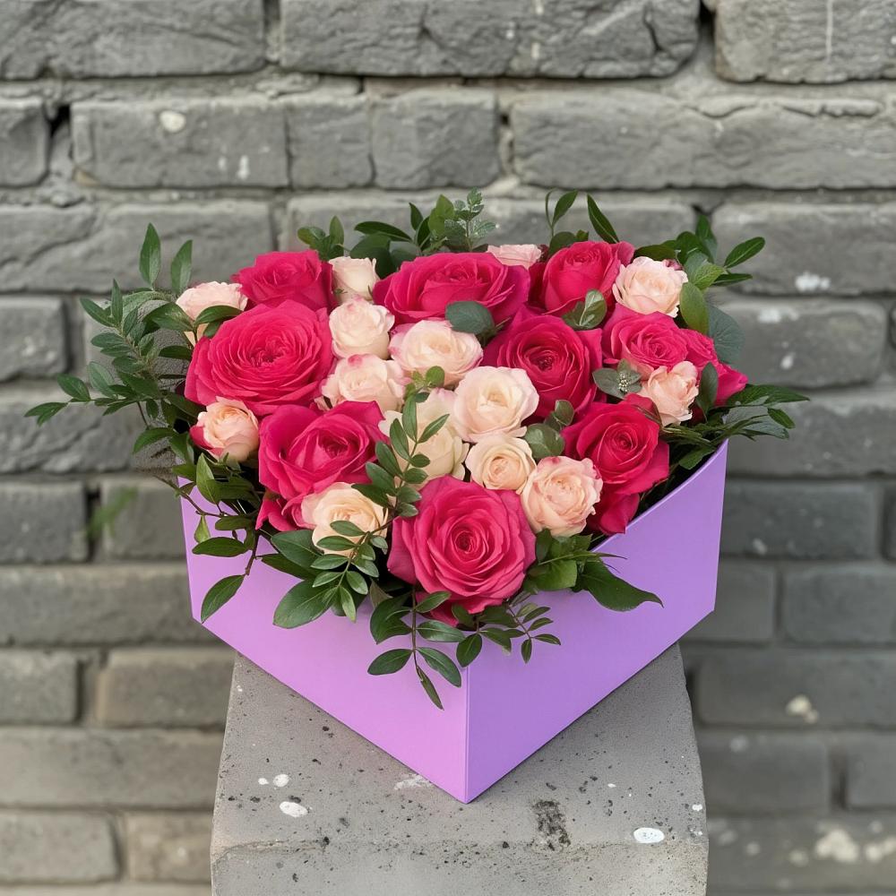 Цветочная композиция из Розы в коробке в Баксаненке