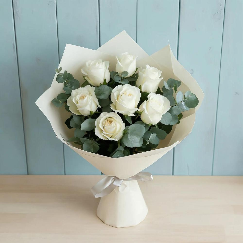 Букет Белые розы в Эвкалипте в Баксаненке