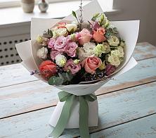 Букет цветов из:  Розы, Лизиантусы и Гвоздики в Баксаненке