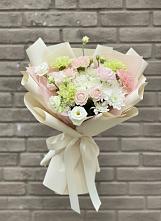 Букет цветов из:  Гвоздики, Розы, Лизиантусы и Хризантемы в Баксаненке