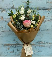 Букет цветов из:  Розы и Лизиантусы в Баксаненке