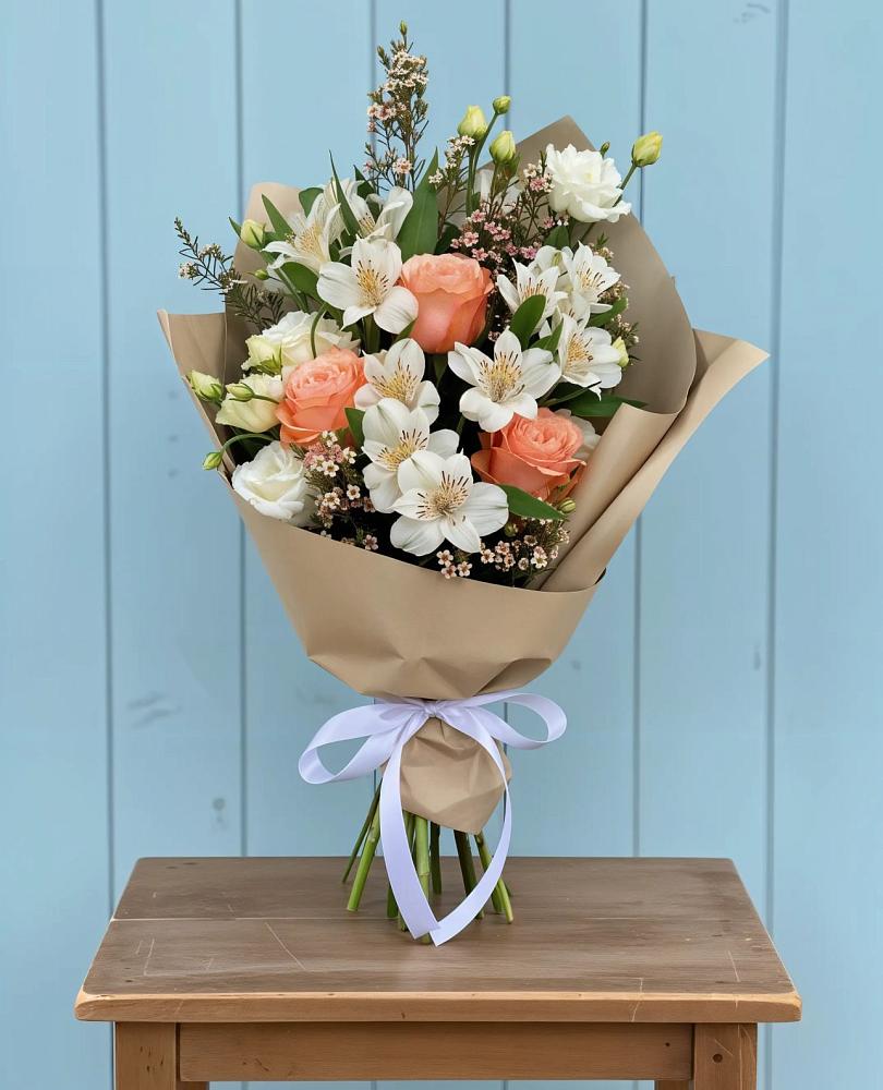 Букет цветов из: Альстромерии, Лизиантусы, Розы и Хризантемы в Баксаненке
