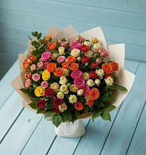 Букет Микс из разноцветных кустовых роз в Баксаненке